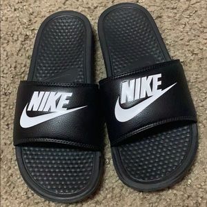Nike slides